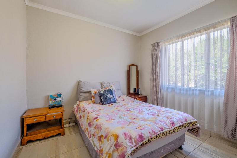 2 Bedroom Property for Sale in Vorna Valley Gauteng