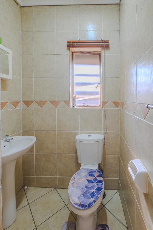 2 Bedroom Property for Sale in Vorna Valley Gauteng