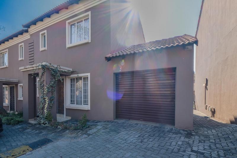 2 Bedroom Property for Sale in Vorna Valley Gauteng