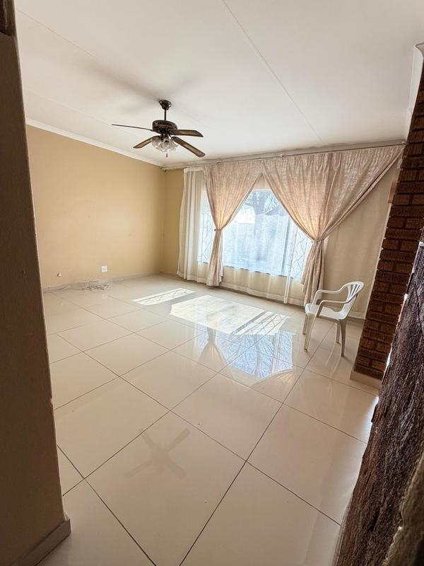To Let 3 Bedroom Property for Rent in Birch Acres Gauteng