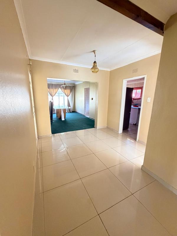 To Let 3 Bedroom Property for Rent in Birch Acres Gauteng