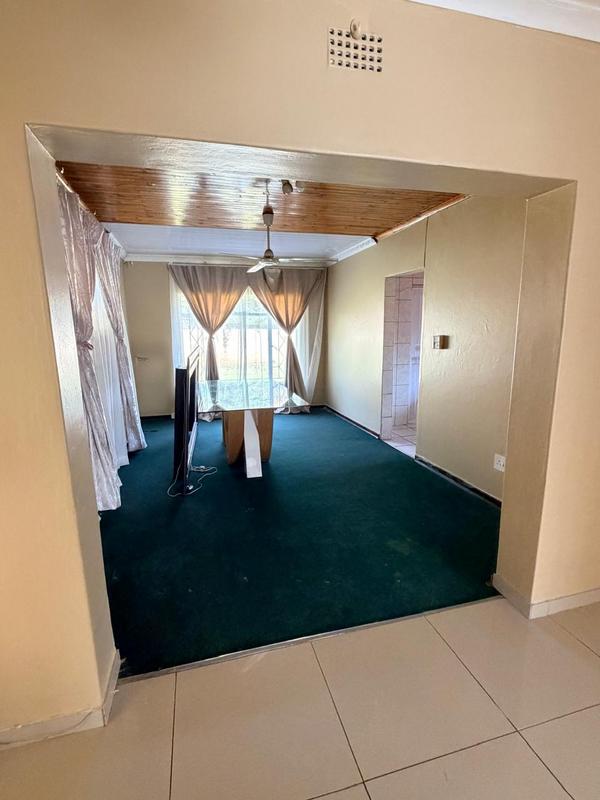 To Let 3 Bedroom Property for Rent in Birch Acres Gauteng