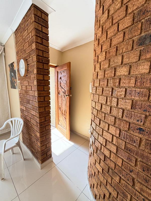 To Let 3 Bedroom Property for Rent in Birch Acres Gauteng