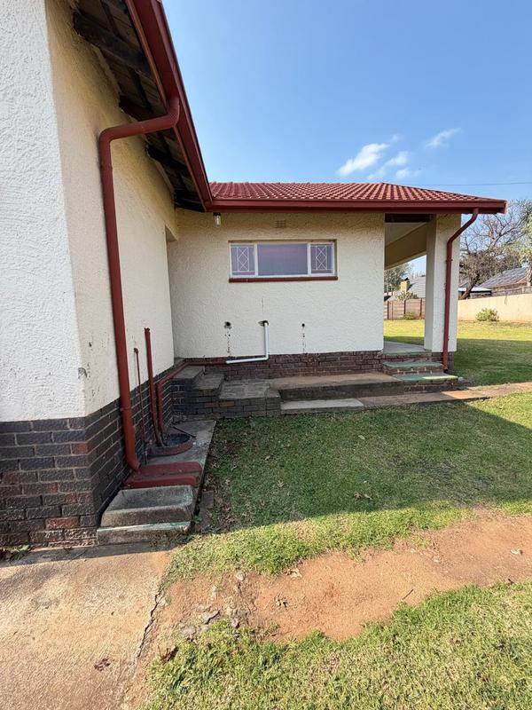 To Let 3 Bedroom Property for Rent in Birch Acres Gauteng
