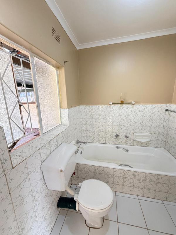 To Let 3 Bedroom Property for Rent in Birch Acres Gauteng