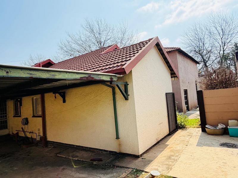 To Let 3 Bedroom Property for Rent in Birch Acres Gauteng