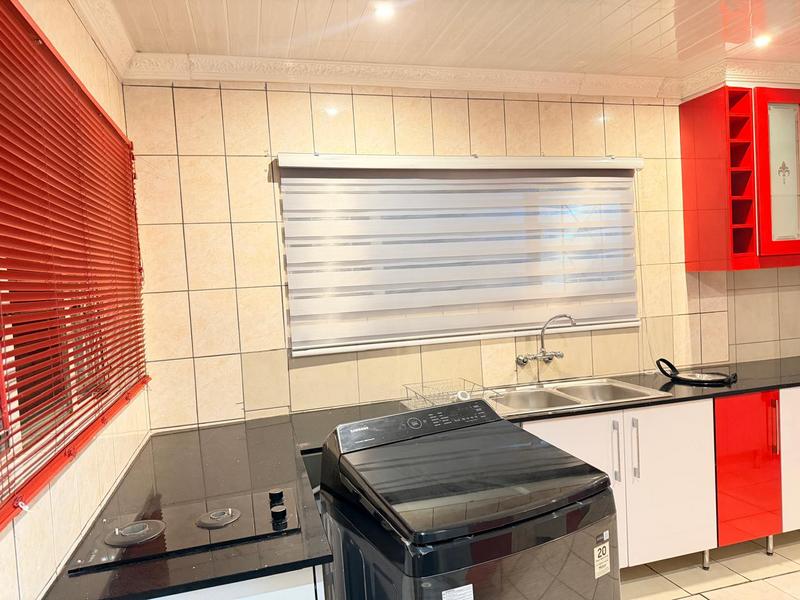 To Let 3 Bedroom Property for Rent in Birch Acres Gauteng