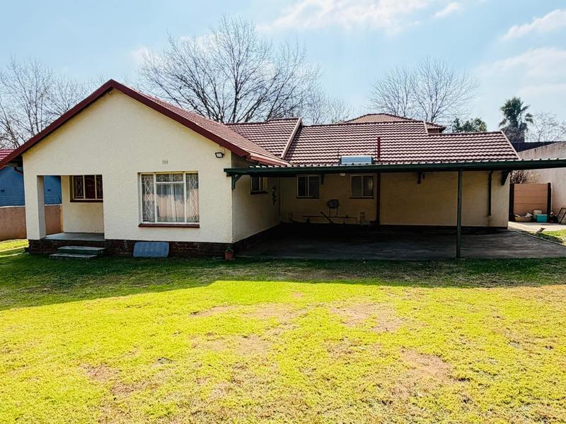 To Let 3 Bedroom Property for Rent in Birch Acres Gauteng