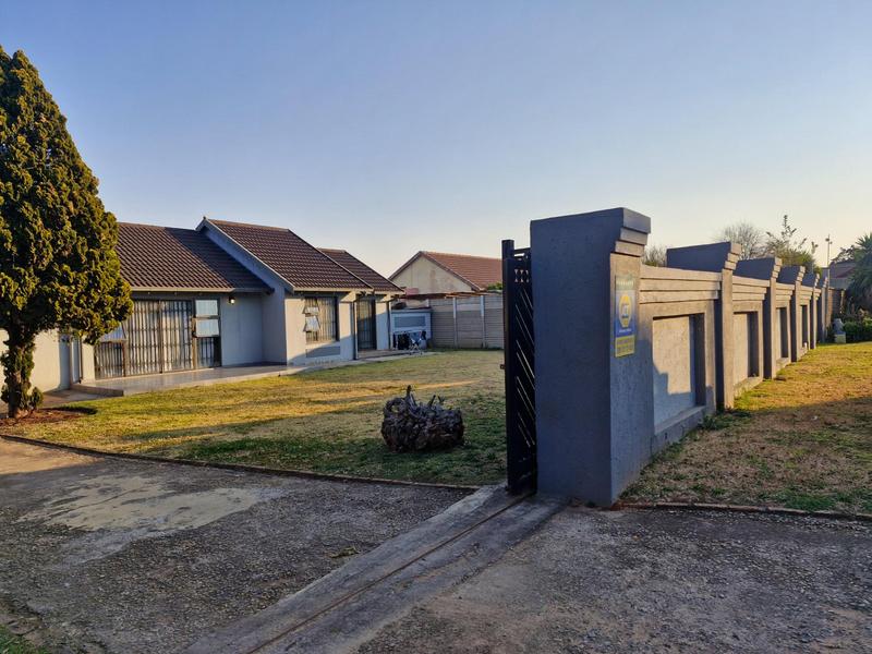 3 Bedroom Property for Sale in Terenure Gauteng