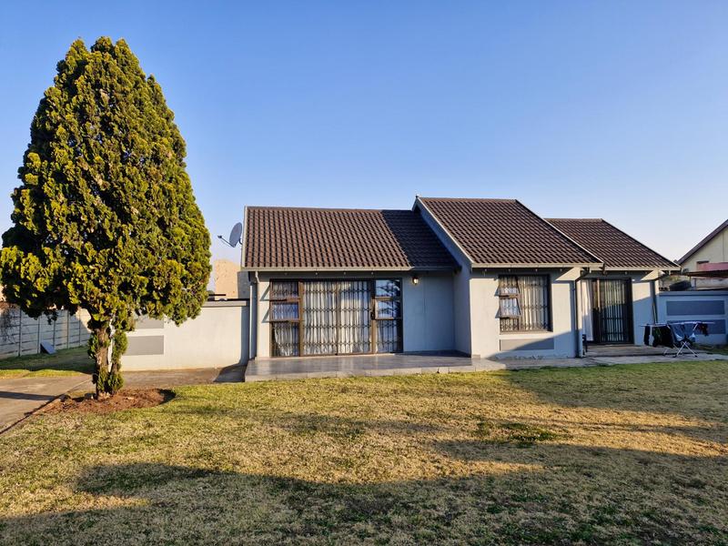 3 Bedroom Property for Sale in Terenure Gauteng