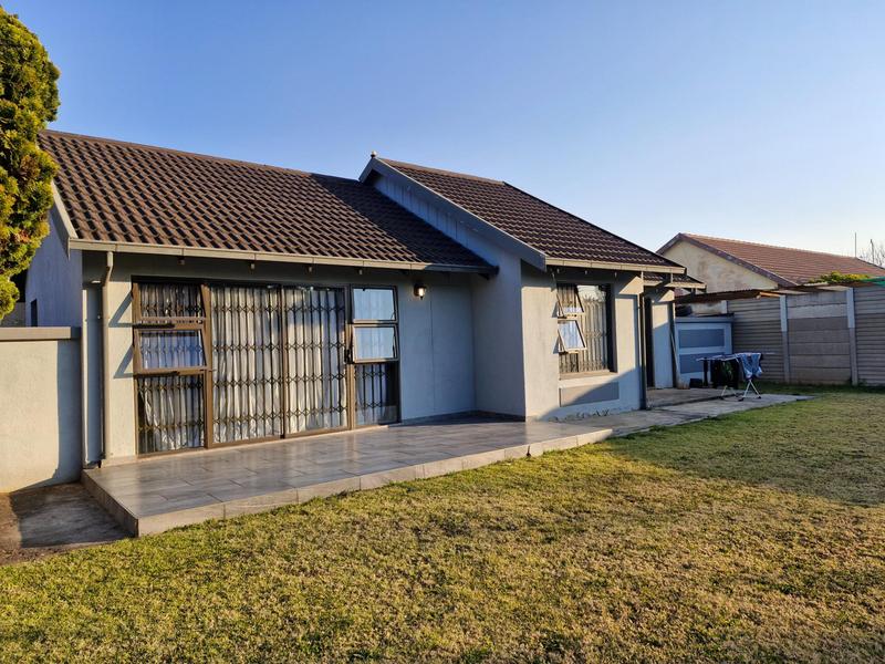 3 Bedroom Property for Sale in Terenure Gauteng
