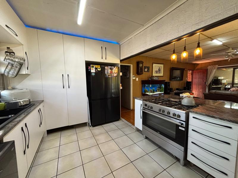 3 Bedroom Property for Sale in Martindale Gauteng
