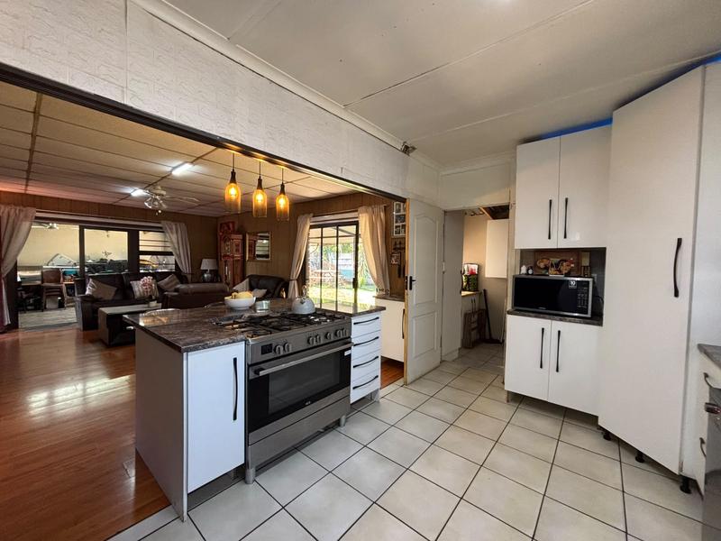 3 Bedroom Property for Sale in Martindale Gauteng