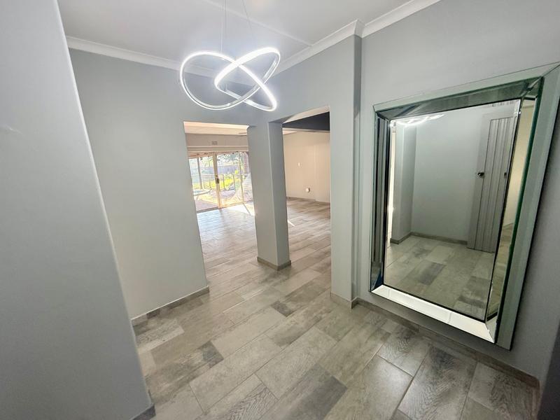 4 Bedroom Property for Sale in Flora Gardens Gauteng