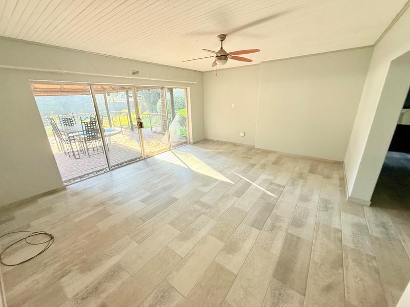 4 Bedroom Property for Sale in Flora Gardens Gauteng