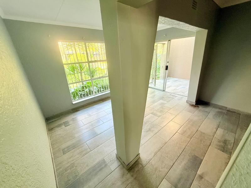 4 Bedroom Property for Sale in Flora Gardens Gauteng