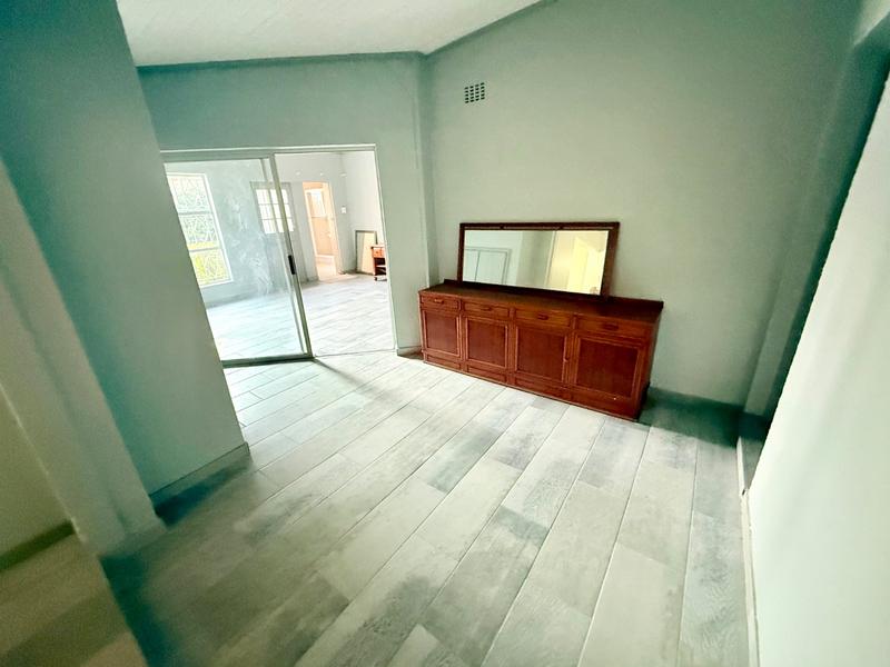 4 Bedroom Property for Sale in Flora Gardens Gauteng