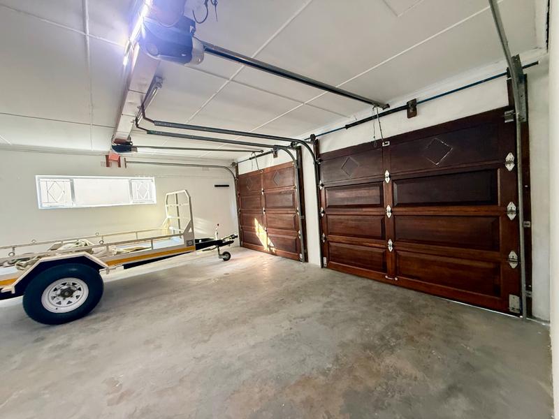 4 Bedroom Property for Sale in Flora Gardens Gauteng