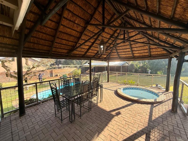 4 Bedroom Property for Sale in Flora Gardens Gauteng