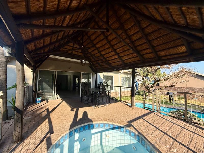 4 Bedroom Property for Sale in Flora Gardens Gauteng