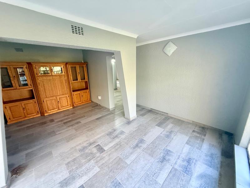 4 Bedroom Property for Sale in Flora Gardens Gauteng