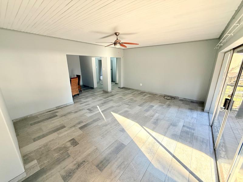 4 Bedroom Property for Sale in Flora Gardens Gauteng