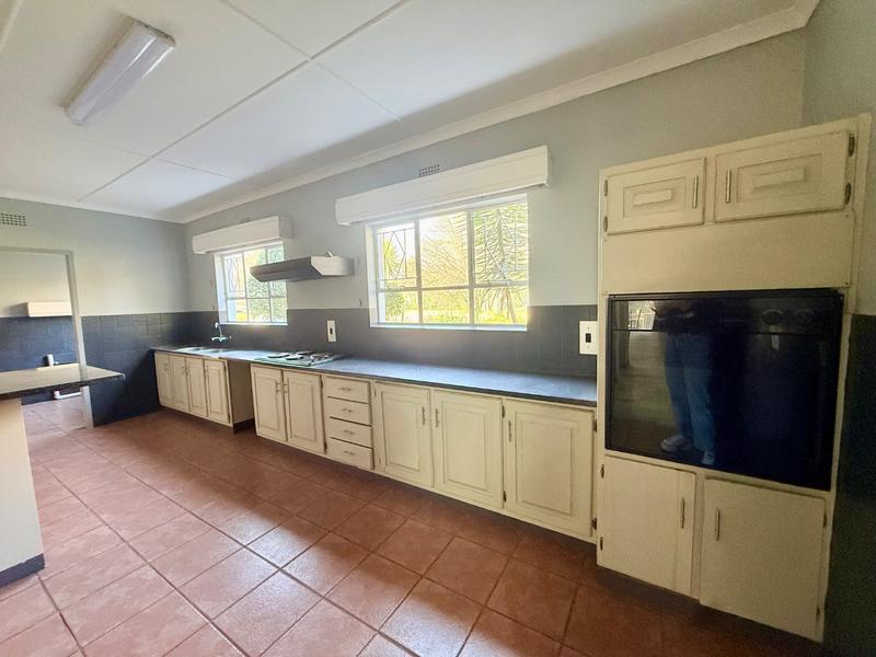 4 Bedroom Property for Sale in Flora Gardens Gauteng