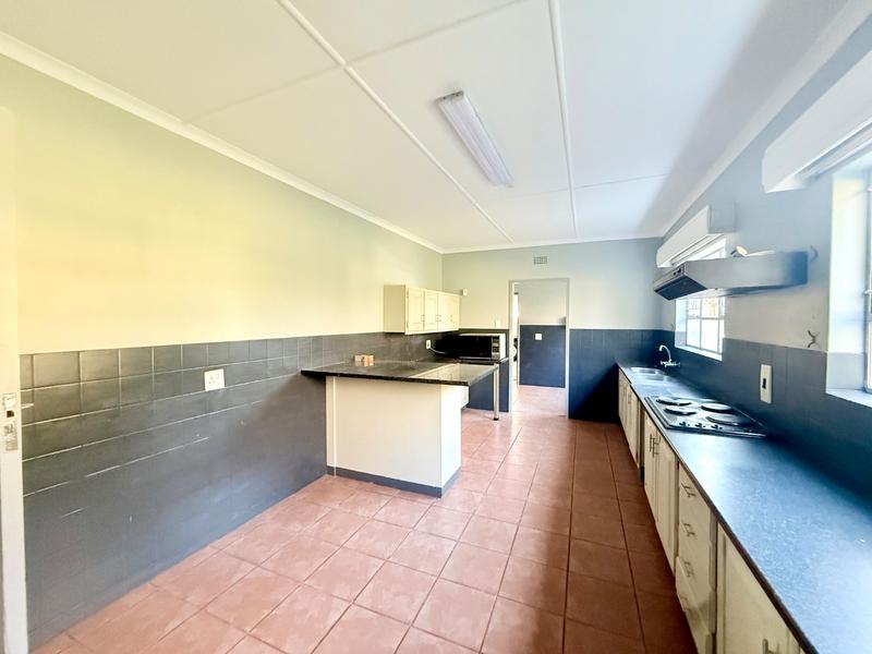 4 Bedroom Property for Sale in Flora Gardens Gauteng