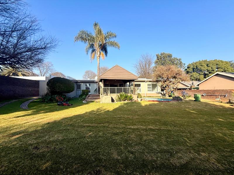 4 Bedroom Property for Sale in Flora Gardens Gauteng