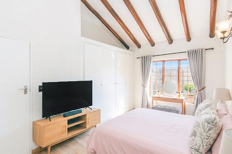 2 Bedroom Property for Sale in Paulshof Gauteng