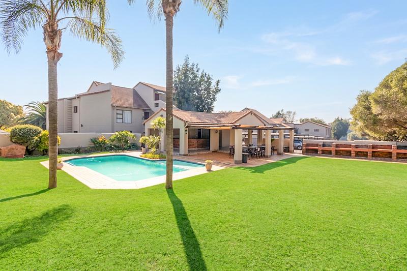 2 Bedroom Property for Sale in Paulshof Gauteng