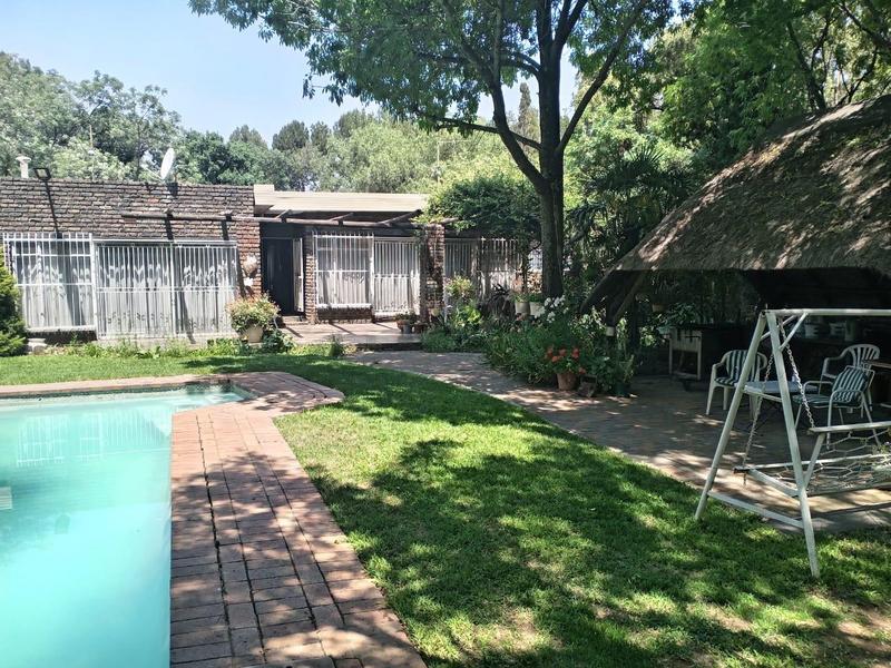 5 Bedroom Property for Sale in Mooilande Gauteng