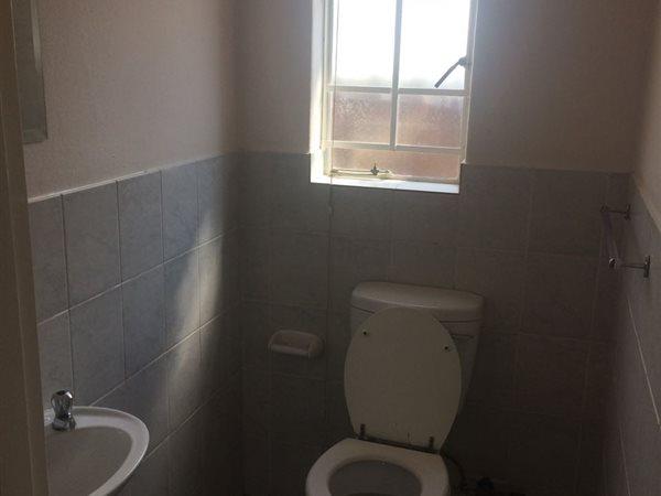 To Let 2 Bedroom Property for Rent in Wilgeheuwel Gauteng