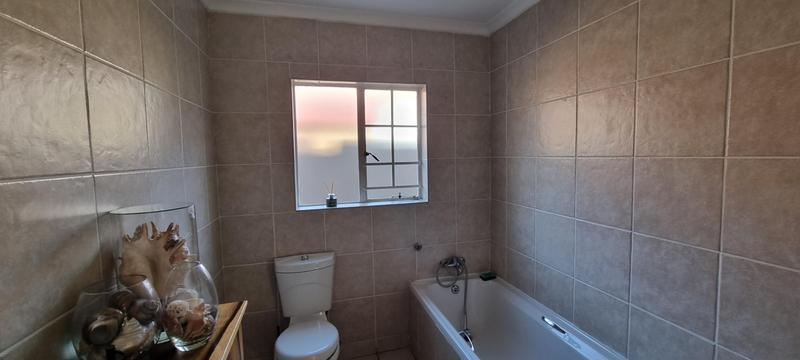3 Bedroom Property for Sale in Thatchfield Gauteng