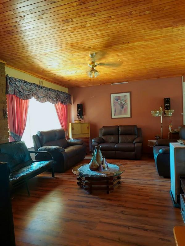 3 Bedroom Property for Sale in Vanderbijlpark SE 6 Gauteng