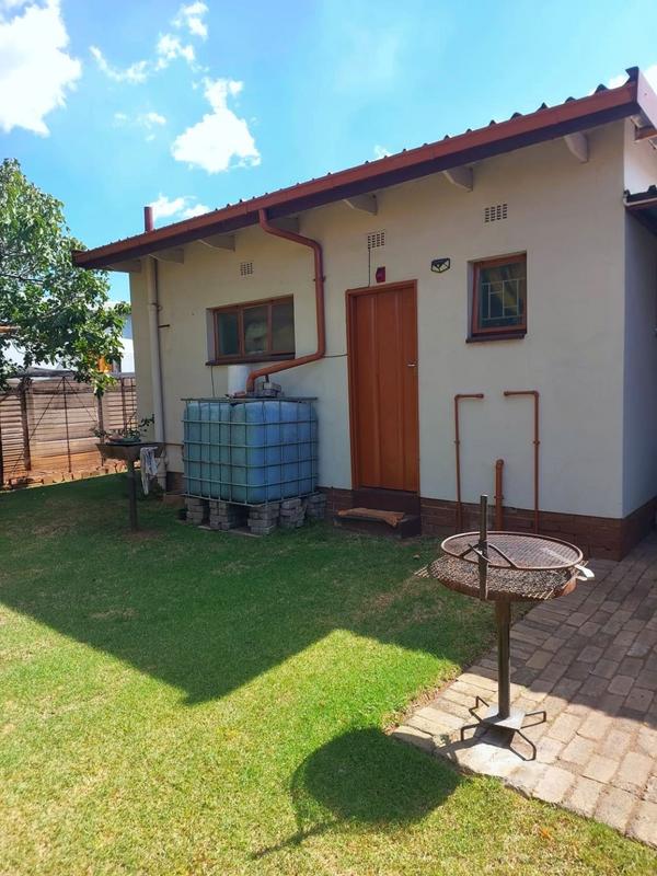 3 Bedroom Property for Sale in Vanderbijlpark SE 6 Gauteng