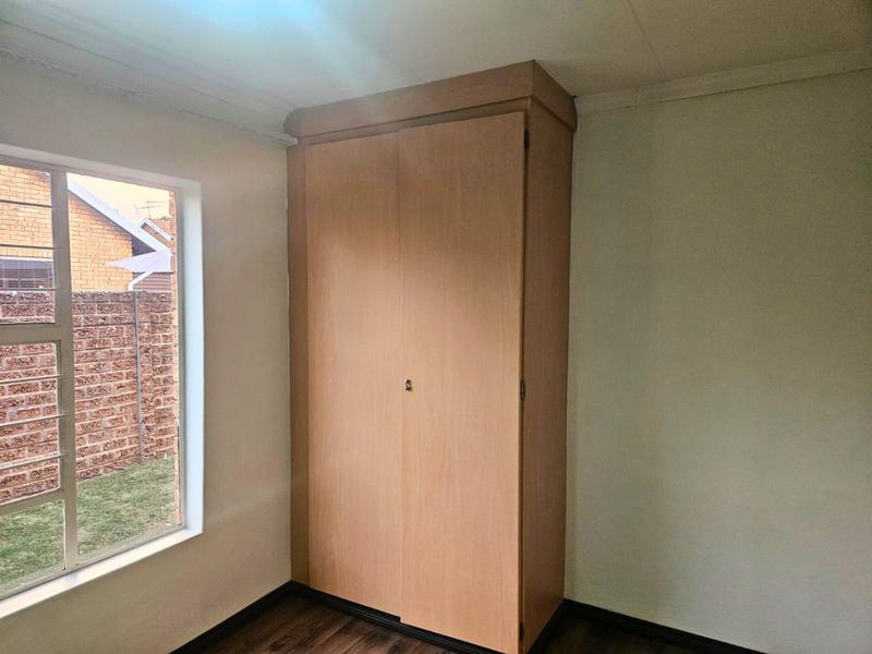 To Let 3 Bedroom Property for Rent in Bonaero Park Gauteng