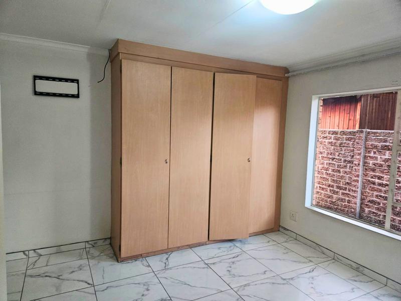 To Let 3 Bedroom Property for Rent in Bonaero Park Gauteng