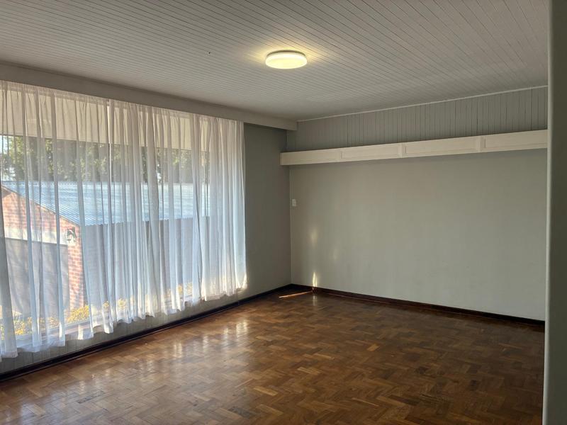 4 Bedroom Property for Sale in Groenkloof Gauteng