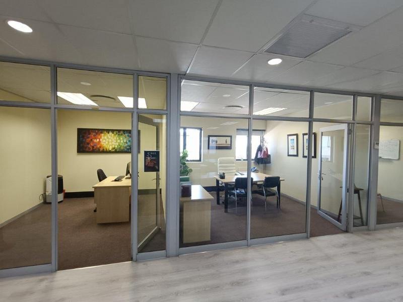 To Let Commercial Property for Rent in Strubensvallei Gauteng