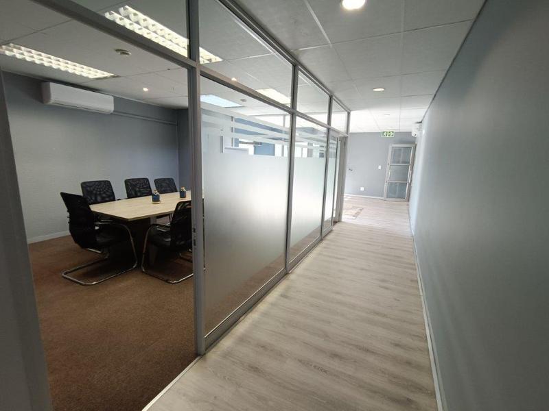 To Let Commercial Property for Rent in Strubensvallei Gauteng