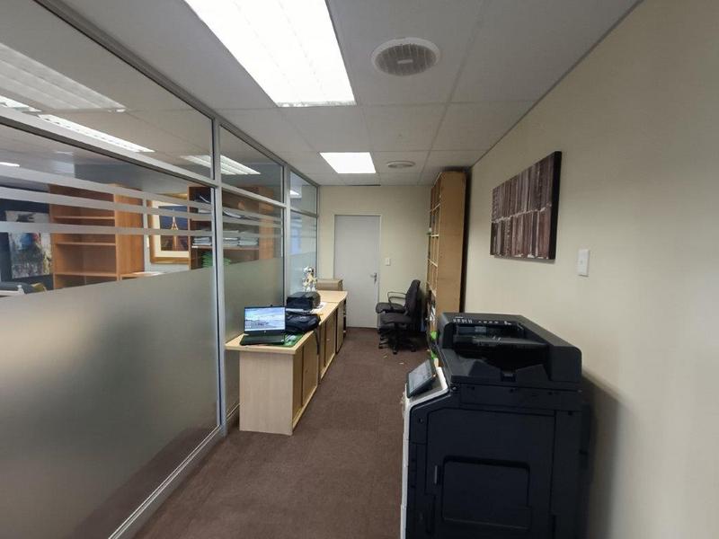 To Let Commercial Property for Rent in Strubensvallei Gauteng