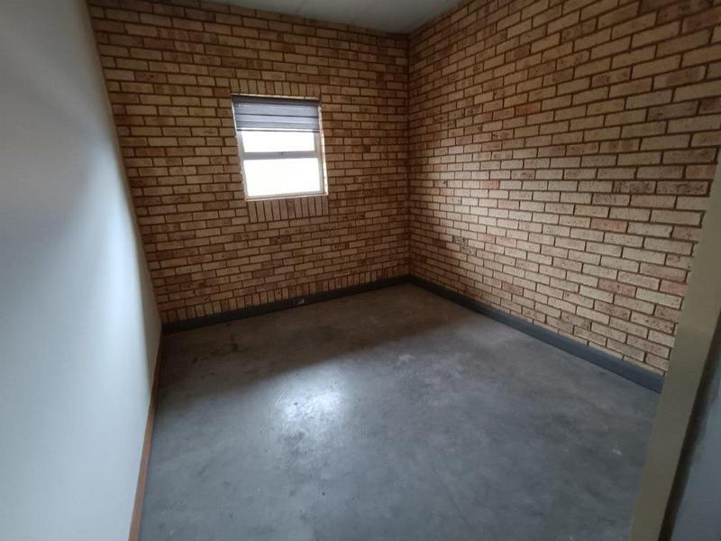 To Let Commercial Property for Rent in Chamdor Gauteng