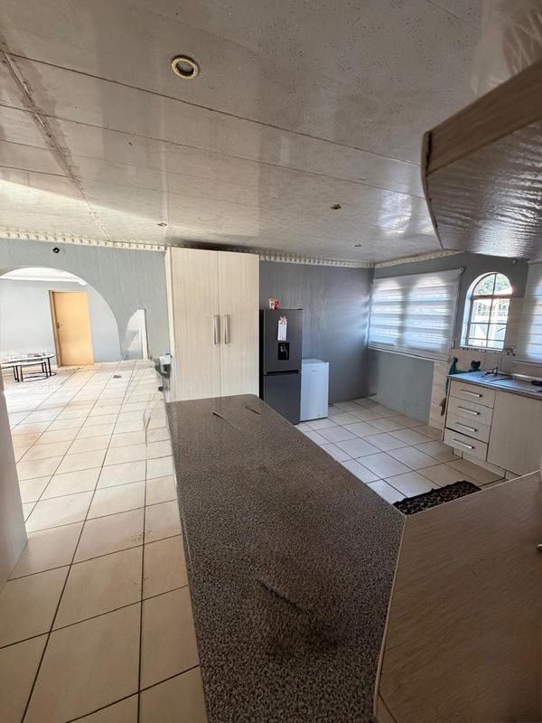 To Let 4 Bedroom Property for Rent in Dawn Park Gauteng