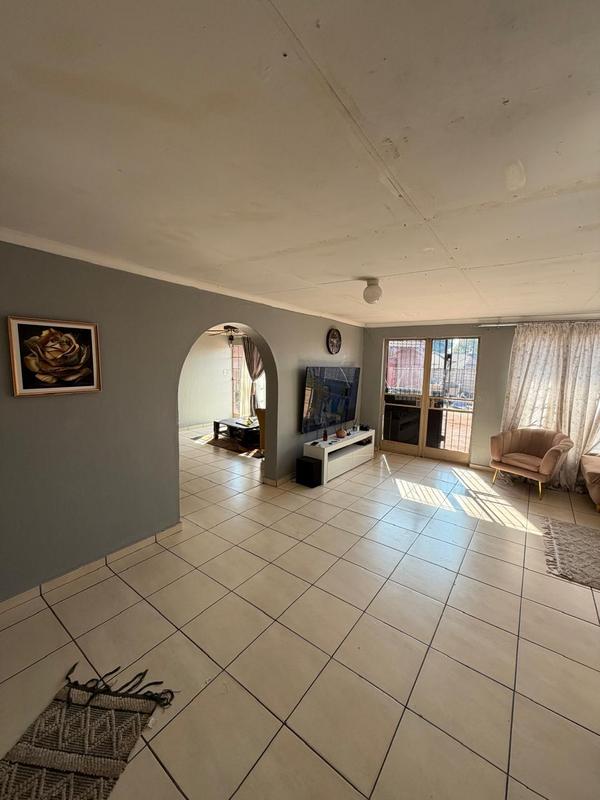 To Let 4 Bedroom Property for Rent in Dawn Park Gauteng