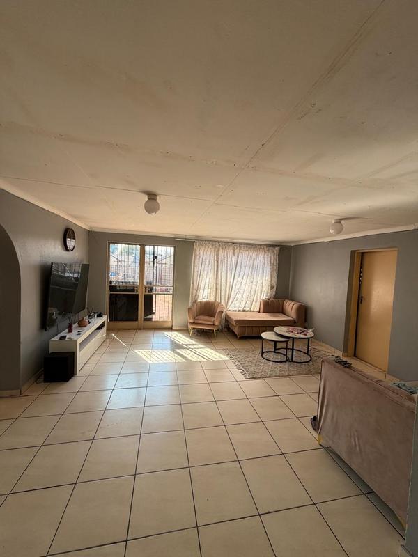 To Let 4 Bedroom Property for Rent in Dawn Park Gauteng