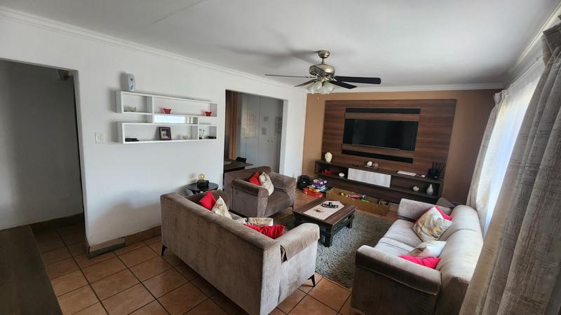 5 Bedroom Property for Sale in Van Dyk Park Gauteng