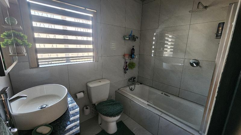 5 Bedroom Property for Sale in Van Dyk Park Gauteng