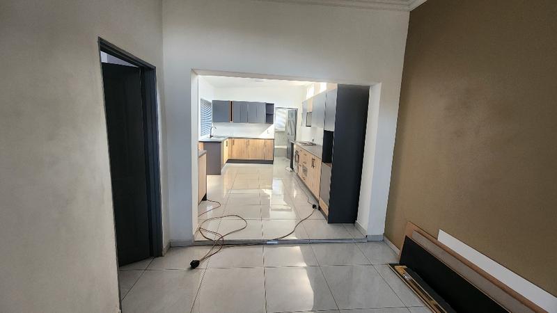 5 Bedroom Property for Sale in Van Dyk Park Gauteng