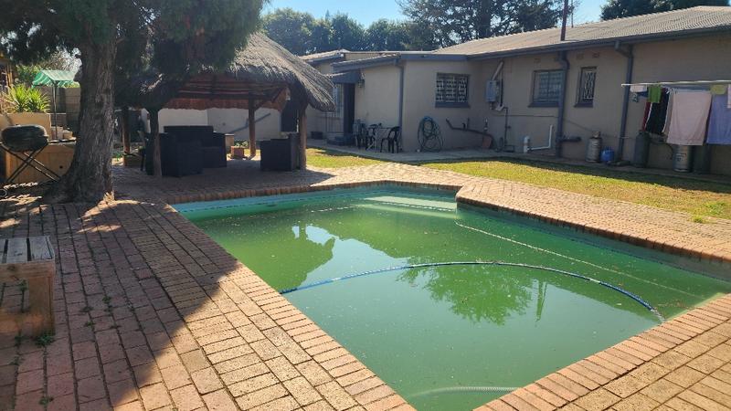 5 Bedroom Property for Sale in Van Dyk Park Gauteng